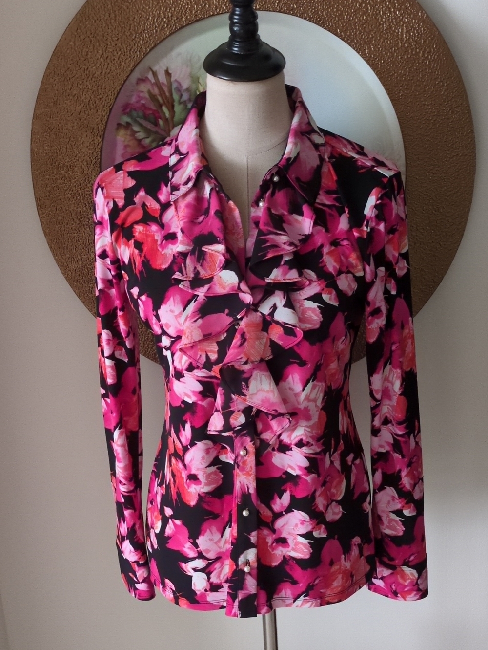 Karl Lagerfeld Paris Women’s Pink Floral Ruffle-Front Blouse